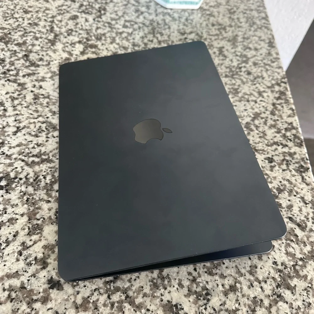 MacBook Air M2